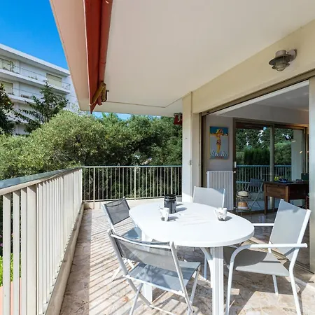 Apartment Sea View Large 2 Bdrs Swimming Pool & Parking Antibes